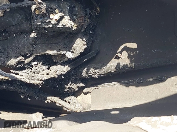 2022 Tesla Model S Plaid z VIN 5YJSA1E64NF477659, wystawiony jako IAAI lot #42358072 z przebiegiem Nie podano mil oraz . Historia ofert i sprzedaży dostępna na DreamBid. Obrazek 9.