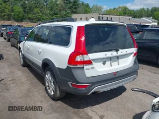 2016 Volvo XC70 T5 Premier z VIN YV4612NK9G1270844, wystawiony jako IAAI lot #42266357 z przebiegiem 41 998 mil mil oraz . Historia ofert i sprzedaży dostępna na DreamBid. Obrazek 3.