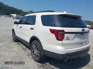 2017 Ford Explorer Sport z VIN 1FM5K8GT6HGB49395, wystawiony jako IAAI lot #42576336 z przebiegiem 88 314 mil mil oraz . Historia ofert i sprzedaży dostępna na DreamBid. Obrazek 3.
