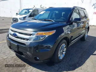 2014 Ford Explorer XLT with VIN 1FM5K8D83EGB11697, listed as a IAAI auction lot 42203447 with 155,027 mi miles and . Bid and sale history available at carsss.com. Image 17.