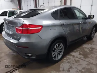 2008 BMW X6 z VIN 5UXFG43598LJ35216, wystawiony jako IAAI lot #42012778 z przebiegiem 152 919 mil mil oraz . Historia ofert i sprzedaży dostępna na DreamBid. Obrazek 4.