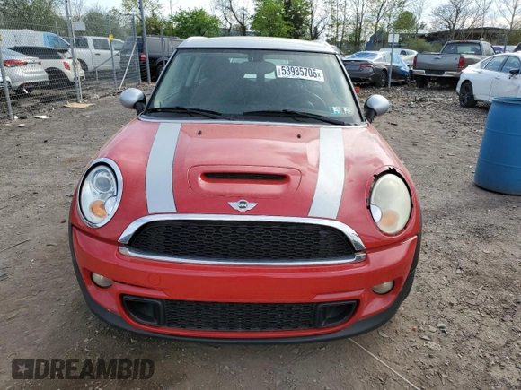 2012 MINI Clubman S z VIN WMWZG3C54CTY37460, wystawiony jako Copart lot #53985705 z przebiegiem Nie podano mil oraz Szkoda całkowita • Salvage title. Historia ofert i sprzedaży dostępna na DreamBid. Obrazek 5.