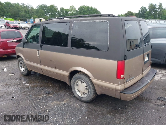 1999 GMC Safari with VIN 1GKDM19WXXB523158, listed as a IAAI auction lot 37840214 with Not Provided miles. Bid and sale history available at carsss.com. Image 3.