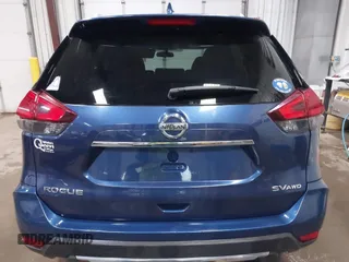 2017 Nissan Rogue SL with VIN 5N1AT2MV2HC857794, listed as a IAAI auction lot 41416670 with 116,554 mi miles. Bid and sale history available at carsss.com. Image 17.