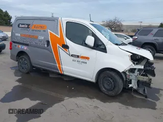 2015 Nissan NV200 SV with VIN 3N6CM0KN8FK727671, listed as a IAAI auction lot 41727194 with 165,776 mi miles. Bid and sale history available at carsss.com. Image 1.
