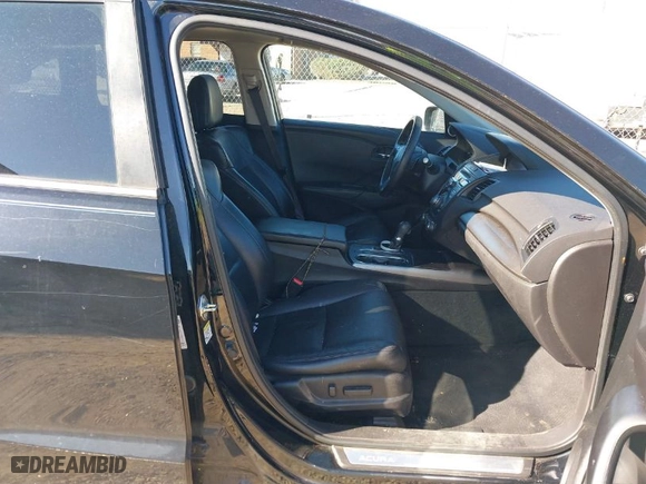 2015 Acura RDX Tech Pkg with VIN 5J8TB4H51FL001293, listed as a IAAI auction lot 41757686 with 172,322 mi miles. Bid and sale history available at carsss.com. Image 5.