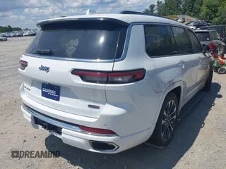2022 Jeep Grand Cherokee Overland with VIN 1C4RJKDG0N8515094, listed as a IAAI auction lot 42722415 with Not provided miles and . Bid and sale history available at DreamBid. Image 4.