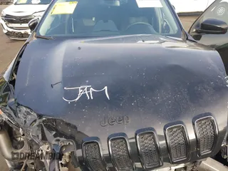 2018 Jeep Cherokee Latitude с VIN 1C4PJLCXXJD556624, выставлен на аукционе IAAI как лот 42464810 с пробегом 63 570 миль миль и . История ставок и продаж доступна на DreamBid. Изображение 10.
