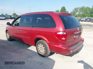 2007 Chrysler Town & Country LX z VIN 2A4GP44R87R190635, wystawiony jako IAAI lot #42279176 z przebiegiem 115 920 mil mil oraz . Historia ofert i sprzedaży dostępna na DreamBid. Obrazek 3.