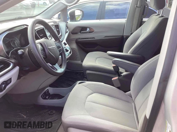 2017 Chrysler Pacifica Touring with VIN 2C4RC1DG5HR764942, listed as a IAAI auction lot 42796303 with 64,391 mi miles and . Bid and sale history available at DreamBid. Image 29.