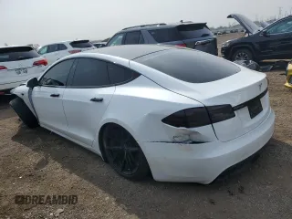 2022 Tesla Model S z VIN 5YJSA1E57NF473919, wystawiony jako Copart lot #51183925 z przebiegiem 48 359 mil mil oraz Szkoda całkowita • Salvage title. Historia ofert i sprzedaży dostępna na DreamBid. Obrazek 2.