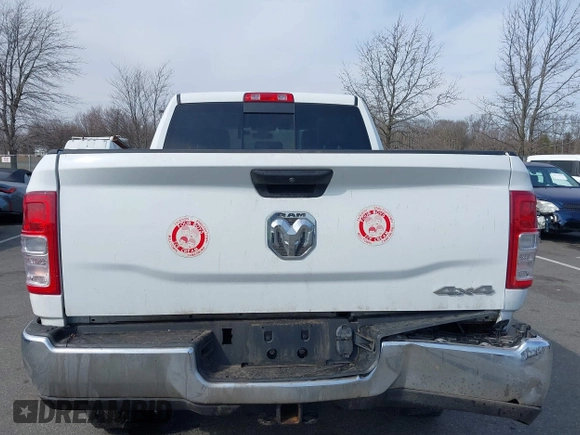 2022 Ram 2500 Tradesman with VIN 3C6UR5CL5NG222389, listed as a IAAI auction lot 38798981 with 62,755 mi miles. Bid and sale history available at carsss.com. Image 16.