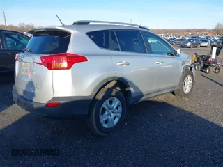 2015 Toyota RAV4 LE с VIN 2T3BFREV2FW275115, выставлен на аукционе IAAI как лот 41143981 с пробегом 98 257 миль миль и . История ставок и продаж доступна на DreamBid. Изображение 4.