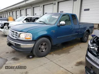 2000 Ford F-150 XL with VIN 1FTRX17W5YNA58235, listed as a Copart auction lot 84026504 with 0 mi miles and Salvage Title. Bid and sale history available at carsss.com. Image 1.