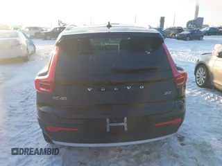 2024 Volvo XC40 Plus Bright Theme with VIN YV4L12UE3R2252433, listed as a IAAI auction lot 41322400 with 23 mi miles. Bid and sale history available at carsss.com. Image 16.