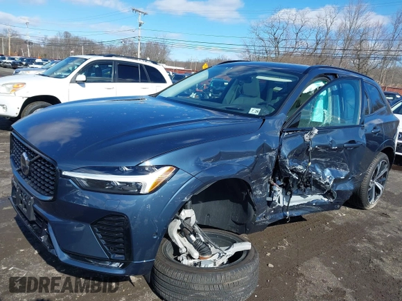 2024 Volvo XC60 Ultimate Dark Theme с VIN YV4L12RM6R1913362, выставлен на аукционе IAAI как лот 41596343 с пробегом 4 171 миль миль и . История ставок и продаж доступна на DreamBid. Изображение 17.