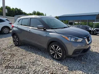 2019 Nissan Kicks S z VIN 3N1CP5CU9KL492573, wystawiony jako Copart lot #59094675 z przebiegiem 40 196 mil mil oraz Szkoda całkowita • Salvage title. Historia ofert i sprzedaży dostępna na DreamBid. Obrazek 4.