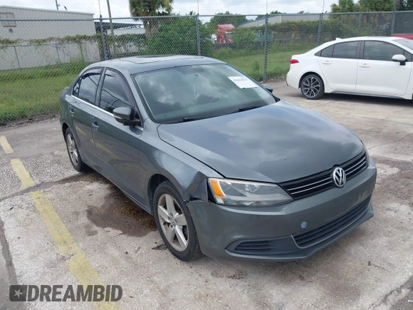 2013 Volkswagen Jetta TDI w/Premium with VIN 3VWLL7AJ4DM351806, listed as a IAAI auction lot 42654515 with 146,910 mi miles and . Bid and sale history available at DreamBid. Image 6.