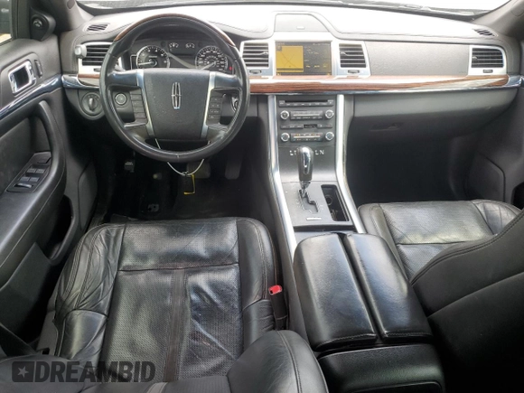 2009 Lincoln MKS z VIN 1LNHM93R69G600916, wystawiony jako Copart lot #55028965 z przebiegiem 250 930 mil mil oraz Szkoda całkowita • Salvage title. Historia ofert i sprzedaży dostępna na DreamBid. Obrazek 8.