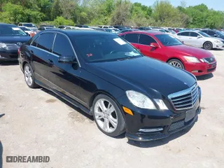 2013 Mercedes-Benz E-Class E 350 Luxury with VIN WDDHF5KB0DA752171, listed as a IAAI auction lot 41929432 with 126,051 mi miles. Bid and sale history available at carsss.com. Image 1.