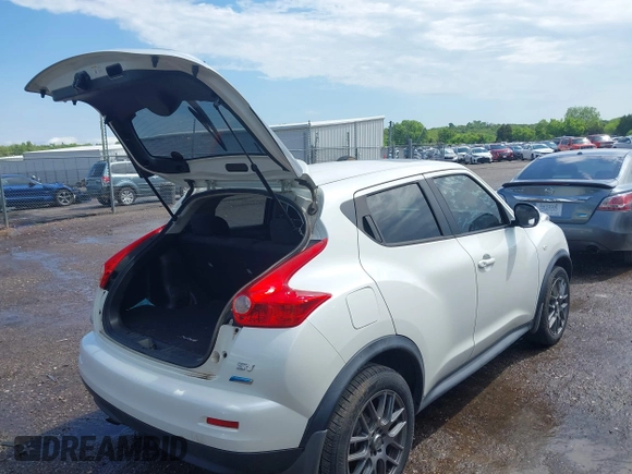2013 Nissan Juke S with VIN JN8AF5MR4DT210456, listed as a IAAI auction lot 42100893 with 200,380 mi miles. Bid and sale history available at carsss.com. Image 4.