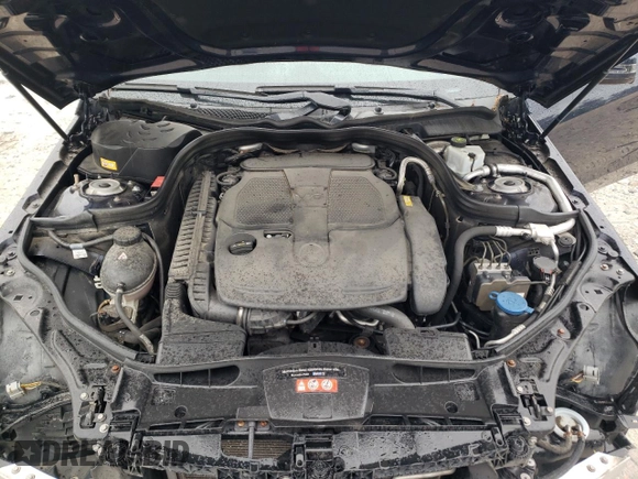 2014 Mercedes-Benz E 350 Luxury with VIN WDDHF8JB4EB041300, listed as a Copart auction lot 57024765 with 124,673 mi miles and Clean title. Bid and sale history available at DreamBid. Image 11.