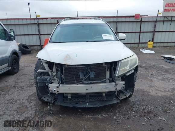 2013 Nissan Pathfinder SV with VIN 5N1AR2MNXDC664429, listed as a IAAI auction lot 41905926 with 206,027 mi miles. Bid and sale history available at carsss.com. Image 6.