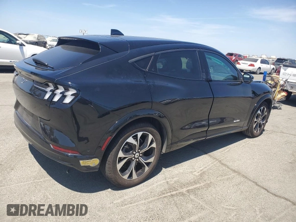 2022 Ford Mustang Mach-E Premium z VIN 3FMTK3R7XNMA24055, wystawiony jako Copart lot #62717525 z przebiegiem 25 079 mil mil oraz Szkoda całkowita • Salvage title. Historia ofert i sprzedaży dostępna na DreamBid. Obrazek 3.