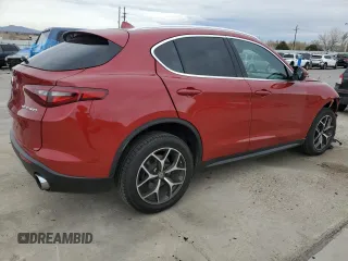2019 Alfa Romeo Stelvio Ti Sport z VIN ZASPAKBN4K7C54604, wystawiony jako Copart lot #49912975 z przebiegiem 40 301 mil mil oraz Szkoda całkowita • Salvage title. Historia ofert i sprzedaży dostępna na DreamBid. Obrazek 3.