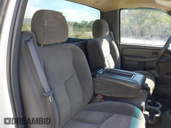 2006 Chevrolet Silverado 1500 Work Truck with VIN 3GCEK14Z76G197526, listed as a IAAI auction lot 41555933 with 176,540 mi miles. Bid and sale history available at carsss.com. Image 8.