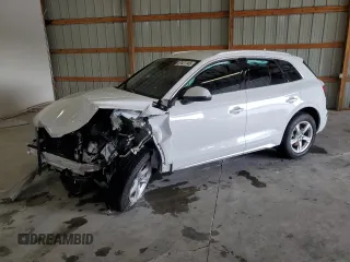 2025 Audi Q5 Premium z VIN WA1ABAFY5S2043719, wystawiony jako Copart lot #57621145 z przebiegiem Nie podano mil oraz Szkoda całkowita • Salvage title. Historia ofert i sprzedaży dostępna na DreamBid. Obrazek 1.