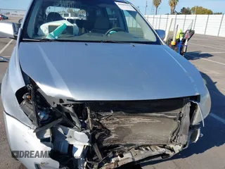 2009 Kia Sedona LX with VIN KNDMB233696303422, listed as a IAAI auction lot 41685934 with 148,746 mi miles. Bid and sale history available at carsss.com. Image 6.
