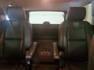 2012 Cadillac Escalade Platinum Edition z VIN 1GYS4DEF3CR241773, wystawiony jako Copart lot #57862395 z przebiegiem 134 009 mil mil oraz Szkoda całkowita • Salvage title. Historia ofert i sprzedaży dostępna na DreamBid. Obrazek 10.