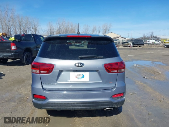 2020 Kia Sorento LX with VIN 5XYPGDA38LG638330, listed as a IAAI auction lot 41740259 with 84,995 mi miles. Bid and sale history available at carsss.com. Image 16.