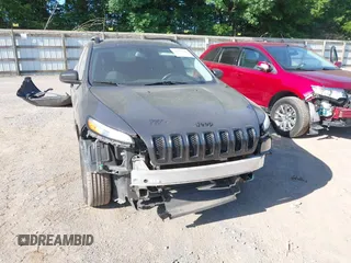 2018 Jeep Cherokee Latitude with VIN 1C4PJMCBXJD597667, listed as a IAAI auction lot 42486786 with 149,081 mi miles and . Bid and sale history available at DreamBid. Image 6.