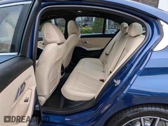 2021 BMW 3 Series 330i xDrive with VIN WBA5R7C05MFL07XXX, listed as a Copart auction lot 48625465 with 33,325 mi miles and Clean Title. Bid and sale history available at carsss.com. Image 6.