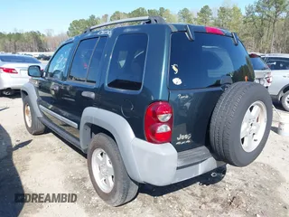 2005 Jeep Liberty Sport with VIN 1J4GL48K05W584675, listed as a IAAI auction lot 41867491 with 112,882 mi miles. Bid and sale history available at carsss.com. Image 3.