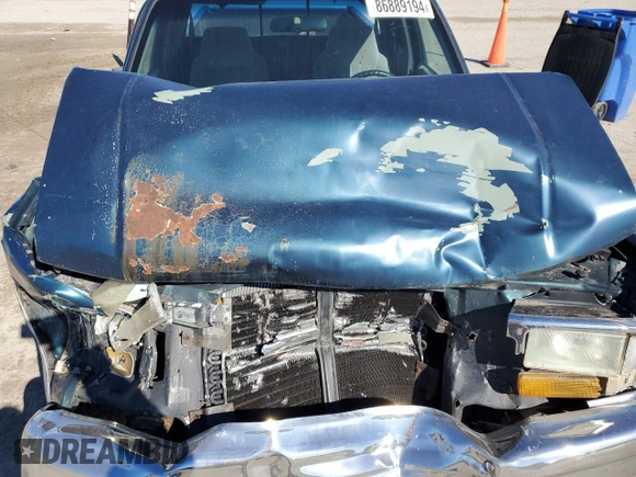 1995 Dodge Dakota z VIN 1B7GL23X3SS136589, wystawiony jako Copart lot #86889194 z przebiegiem 126 001 mil mil oraz Szkoda całkowita • Salvage title. Historia ofert i sprzedaży dostępna na DreamBid. Obrazek 11.