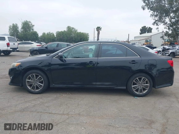 2014 Toyota Camry L with VIN 4T1BF1FK2EU816743, listed as a IAAI auction lot 42047519 with 266,904 mi miles. Bid and sale history available at carsss.com. Image 14.