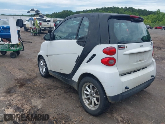2008 Smart fortwo Pure z VIN WMEEJ31X78K128768, wystawiony jako IAAI lot #42367188 z przebiegiem 108 111 mil mil oraz . Historia ofert i sprzedaży dostępna na DreamBid. Obrazek 3.