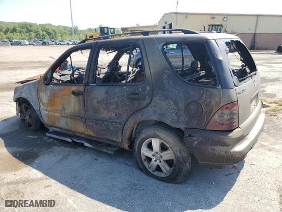 2005 Mercedes-Benz M-Class 3.7L with VIN 4JGAB57E65A538101, listed as a Copart auction lot 69080144 with 0 mi miles and Salvage Title. Bid and sale history available at carsss.com. Image 2.