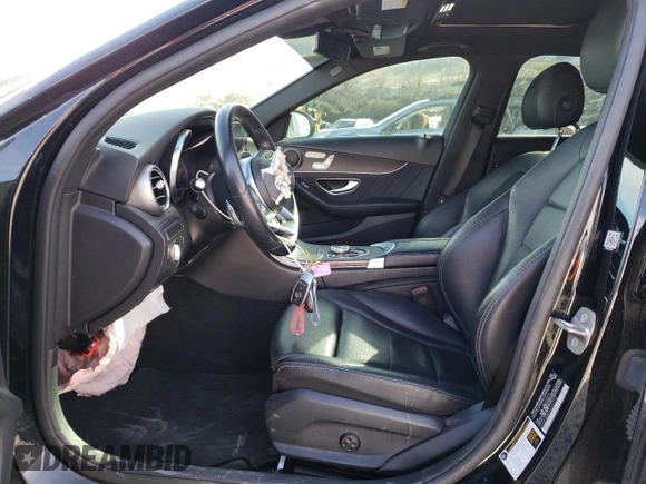 2019 Mercedes-Benz C 300 with VIN 55SWF8DB5KU322252, listed as a Copart auction lot 46503745 with 49,375 mi miles and Salvage Title. Bid and sale history available at DreamBid. Image 7.