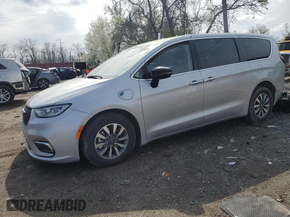 2024 Chrysler Pacifica Hybrid Select z VIN 2C4RC1S71RR141595, wystawiony jako Copart lot #51647615 z przebiegiem 20 475 mil mil oraz Nie do naprawy • Non repairable. Historia ofert i sprzedaży dostępna na DreamBid. Obrazek 1.
