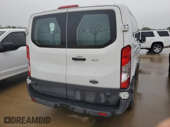 2015 Ford Transit XL z VIN 1FBZX2ZM3FKA96776, wystawiony jako Copart lot #49950325 z przebiegiem 104 487 mil mil oraz Tytuł czysty. Historia ofert i sprzedaży dostępna na DreamBid. Obrazek 6.