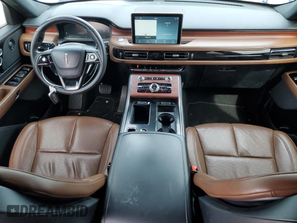 2022 Lincoln Aviator Reserve z VIN 5LM5J7WC2NGL17296, wystawiony jako Copart lot #48116645 z przebiegiem 39 385 mil mil oraz Szkoda całkowita • Salvage title. Historia ofert i sprzedaży dostępna na DreamBid. Obrazek 8.