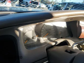 1997 Mercury Grand Marquis LS with VIN 2MELM75W2VX638121, listed as a Copart auction lot 88725135 with 135,475 mi miles and Salvage Title. Bid and sale history available at DreamBid. Image 9.