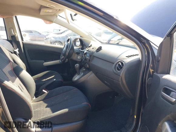 2014 Mazda 2 Touring with VIN JM1DE1LY0E0175771, listed as a IAAI auction lot 41866966 with 90,774 mi miles. Bid and sale history available at carsss.com. Image 5.
