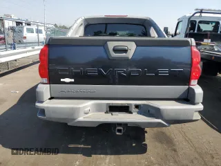 2002 Chevrolet Avalanche with VIN 3GNEK13T02G102710, listed as a Copart auction lot 65681794 with Not Provided miles and Clean Title. Bid and sale history available at carsss.com. Image 6.