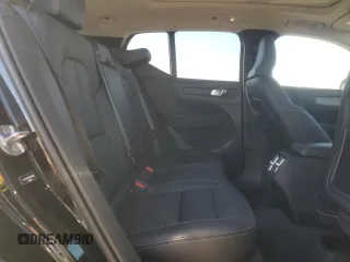 2023 Volvo XC40 Ultimate Dark Theme z VIN YV4L12UX9P2100106, wystawiony jako Copart lot #85582384 z przebiegiem 7 506 mil mil oraz Szkoda całkowita • Salvage title. Historia ofert i sprzedaży dostępna na DreamBid. Obrazek 11.