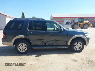 2010 Ford Explorer Eddie Bauer z VIN 1FMEU7EE1AUA97772, wystawiony jako IAAI lot #42108486 z przebiegiem 242 520 mil mil oraz . Historia ofert i sprzedaży dostępna na DreamBid. Obrazek 14.